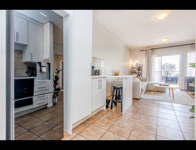 2 BEDROOM APARTMENT FOR SALE IN SUNDOWNER